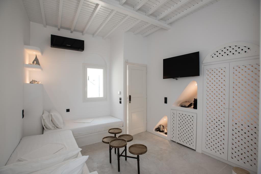 Cloe Mykonos High
