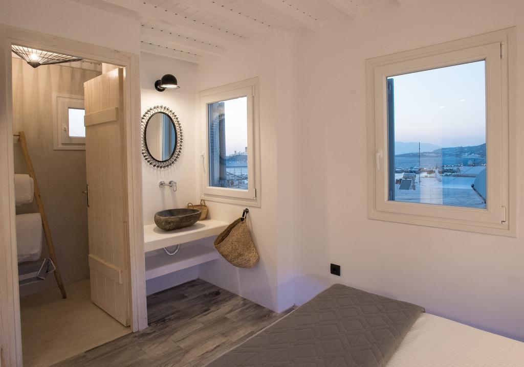 Cloe Mykonos High